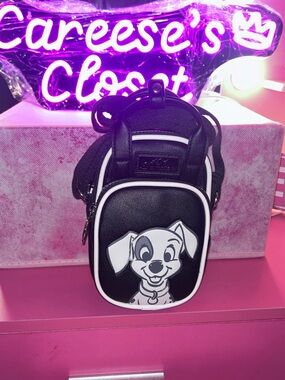 Disney Classic’s 101 Dalmatian’s phone holder crossbody purse HTF New